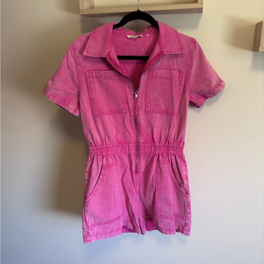 NWOT Elan hot pink denim zip-up romper, size M